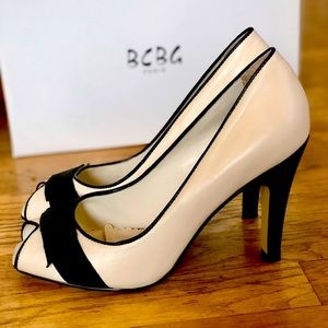 BCBG peep-toe heels.Ecru/Black. Size 8.